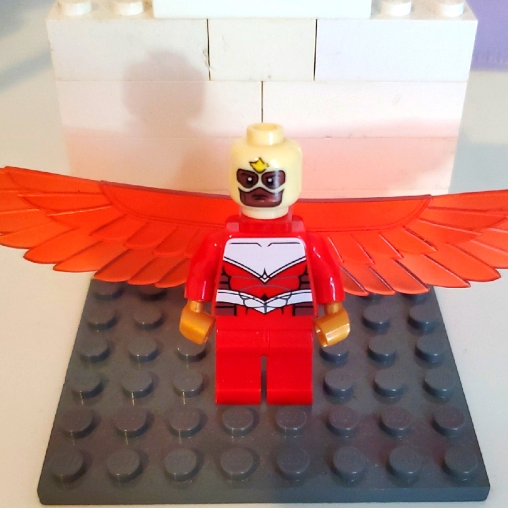 Lego Marvel Loose Falcon Minifigure